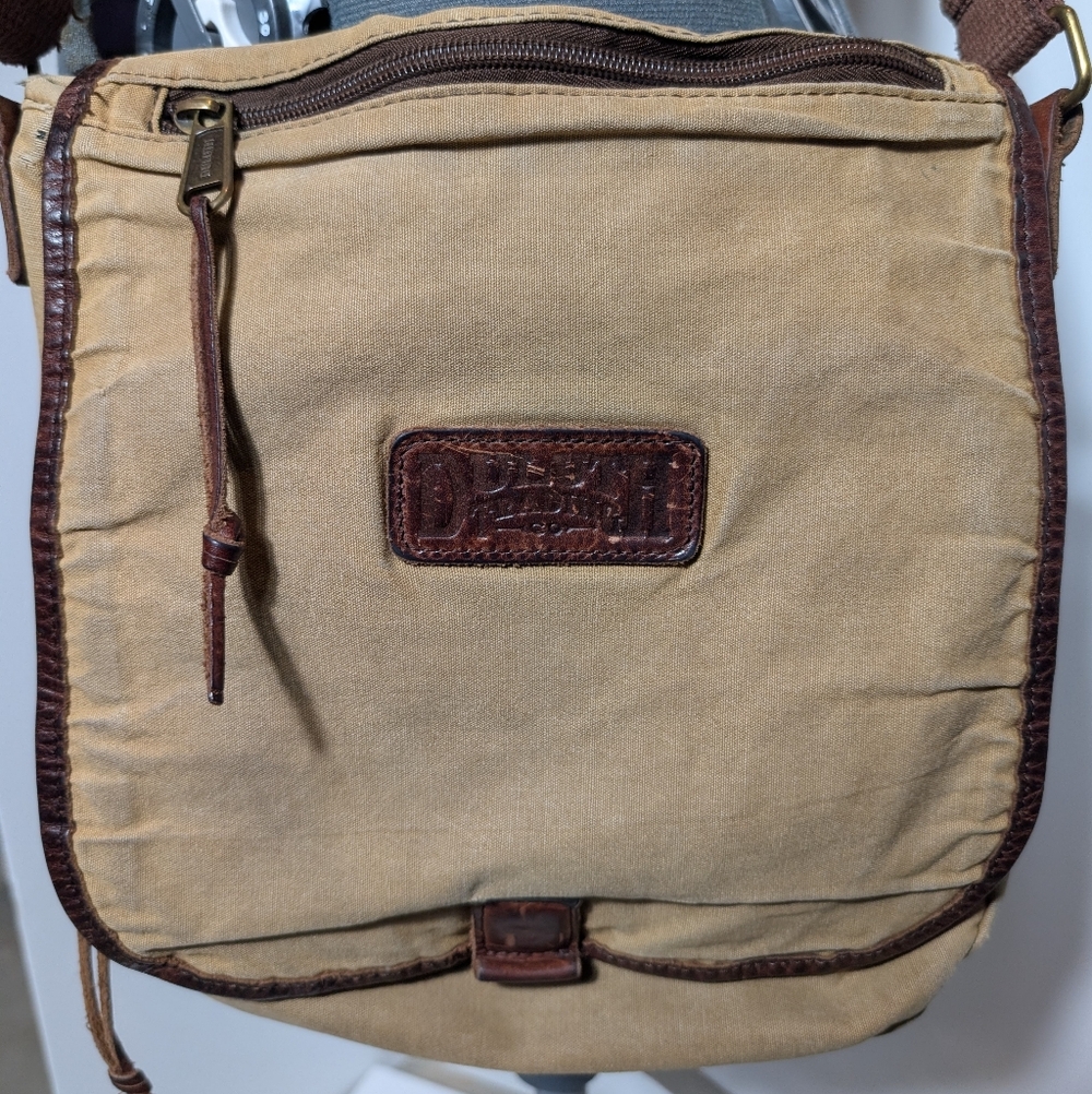 Duluth Trading Co Company Oil Brown Beige Adjustable Crossbody Bag